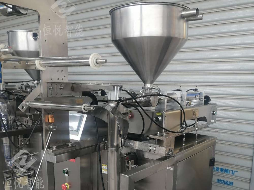 自动袋装膏体欲漫涩下载发货现场