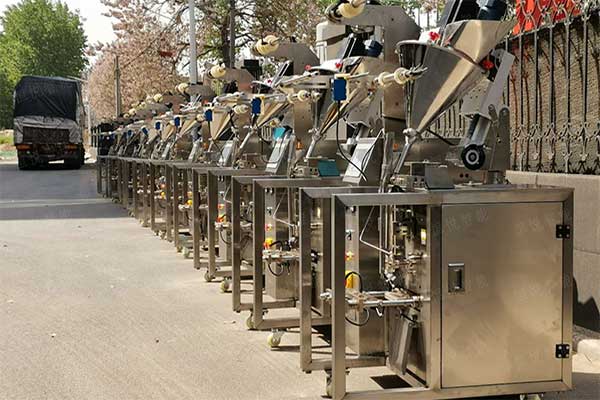 小型粉剂全自动欲漫涩下载广泛适用于食品粉剂、中药冲剂的小袋包装